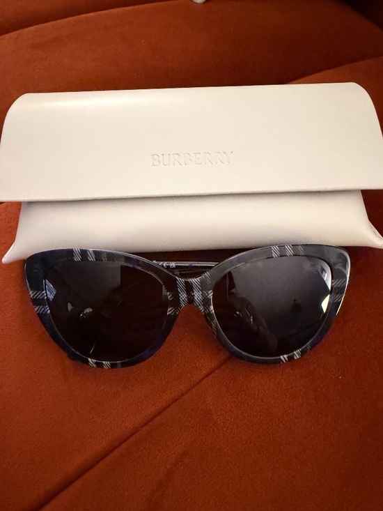 Burberry sunglasses